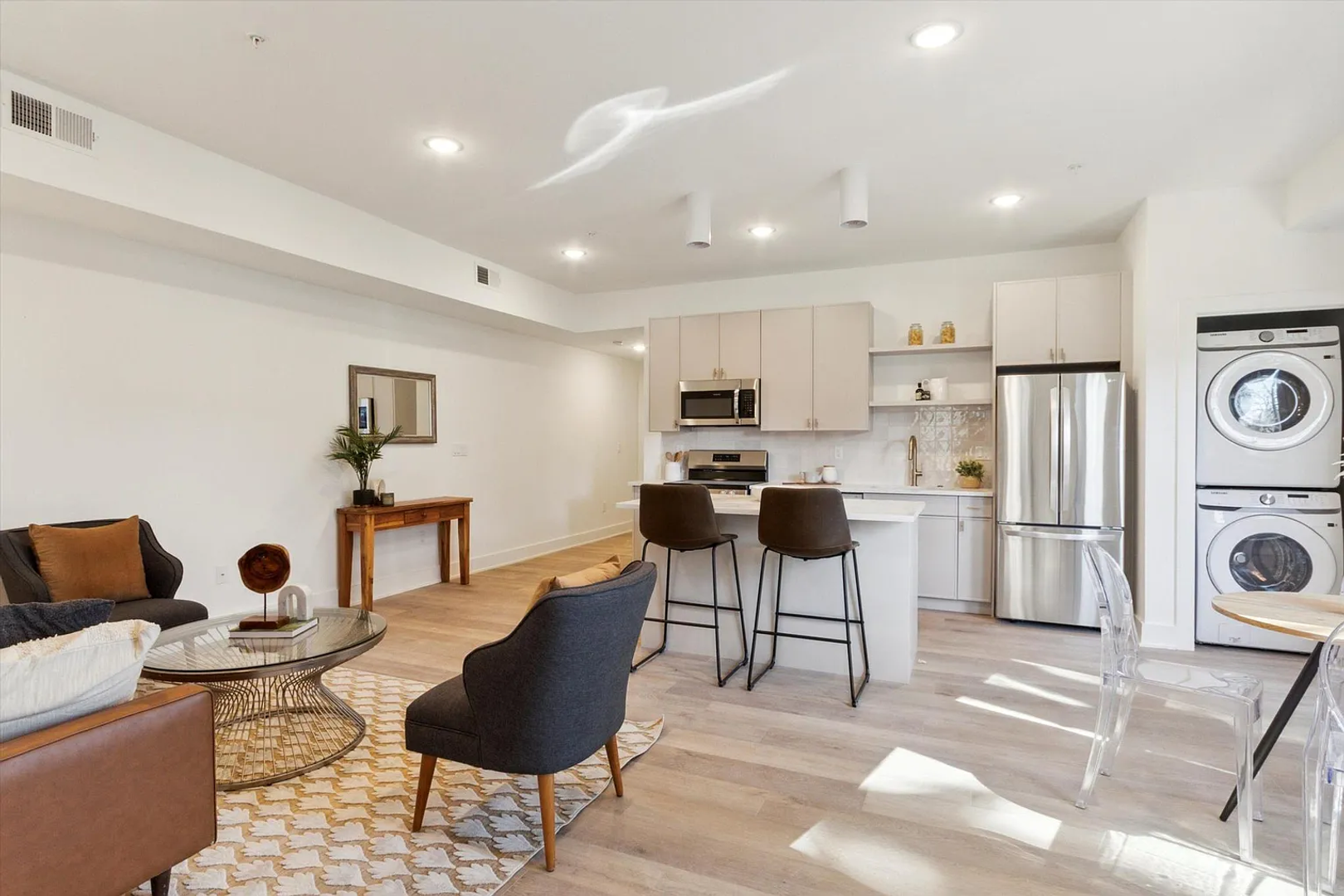 Philadelphia Apartment: 367 W Hortter St