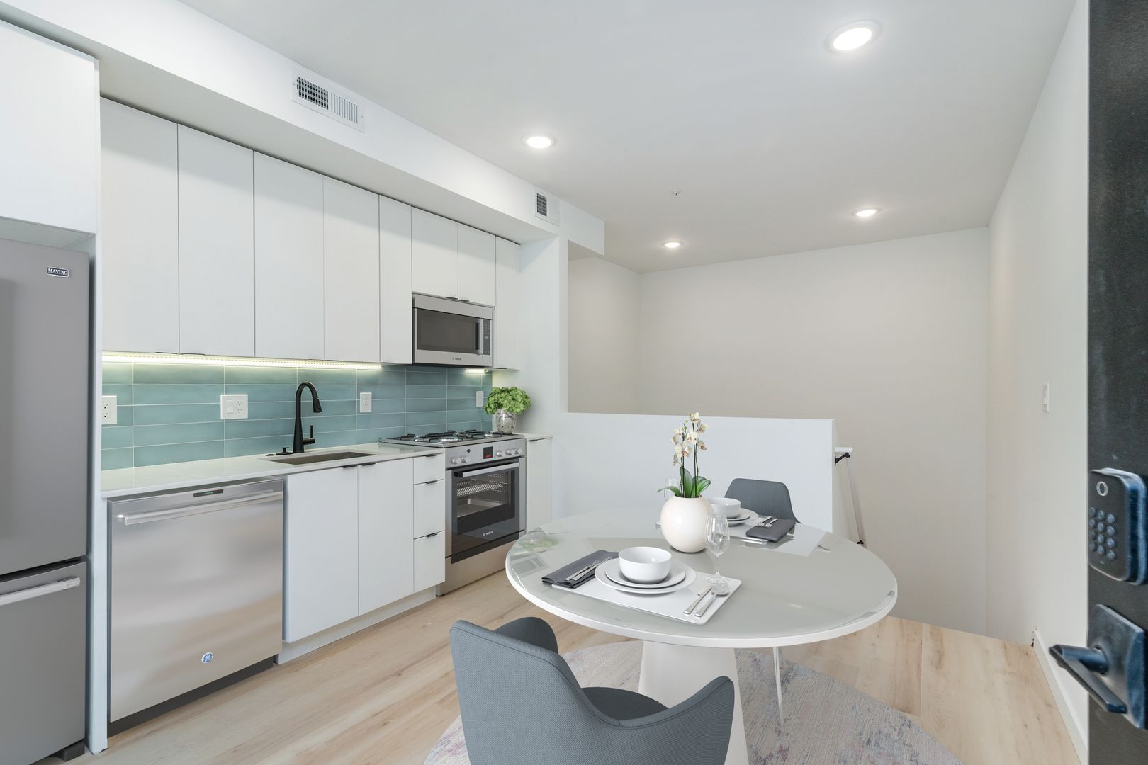 Philadelphia Apartment: 2722 N Hope St