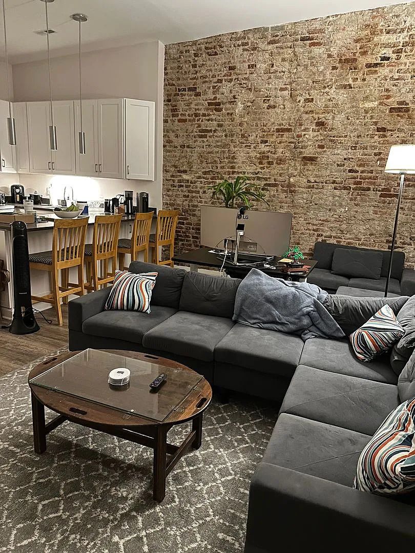 Philadelphia Apartment: 237 Chestnut St