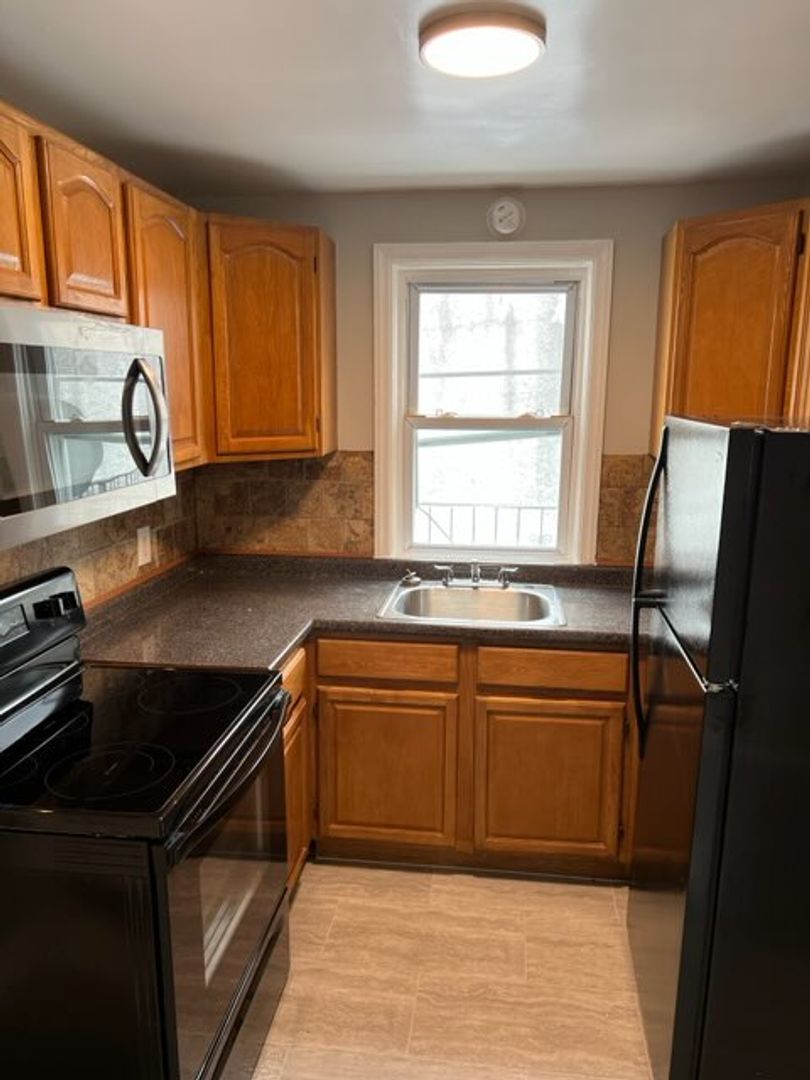 Philadelphia Apartment: 6406 Pearl St,