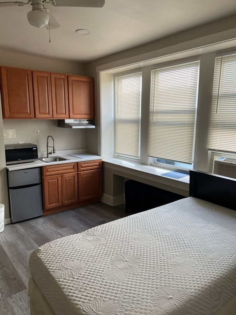 Philadelphia Apartment: 1507 68th Ave