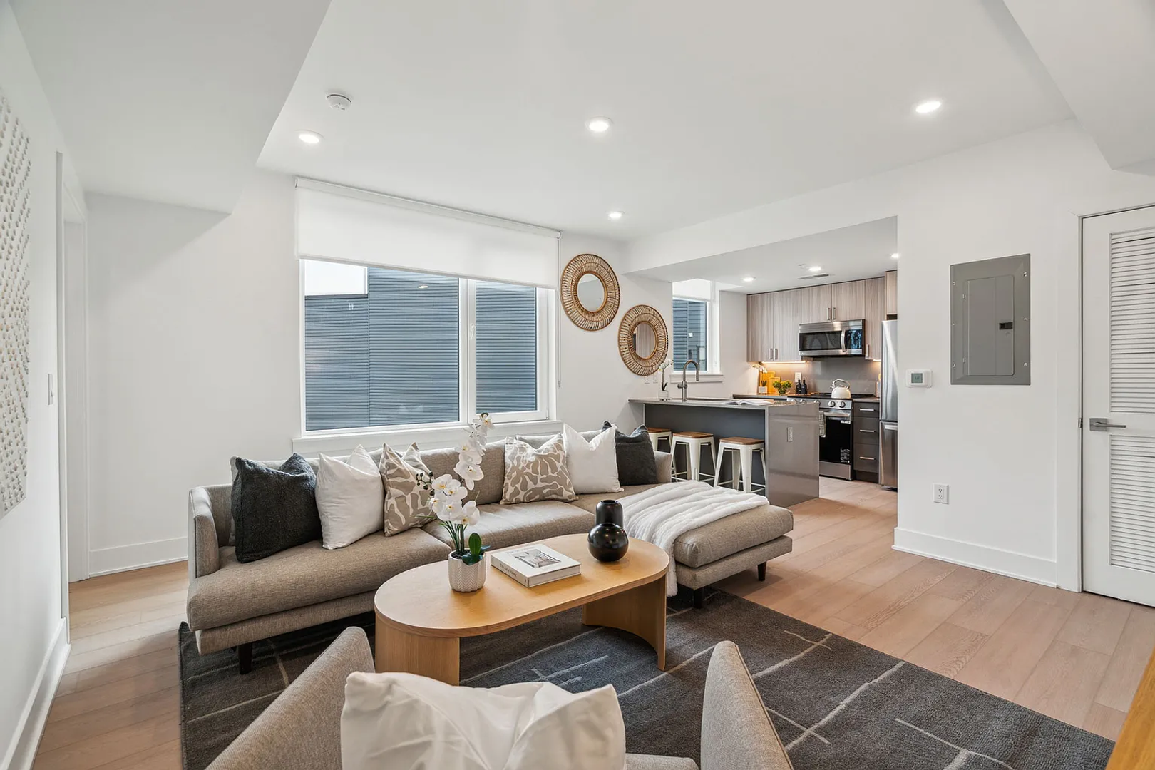 Philadelphia Apartment: 2000 Dreer St