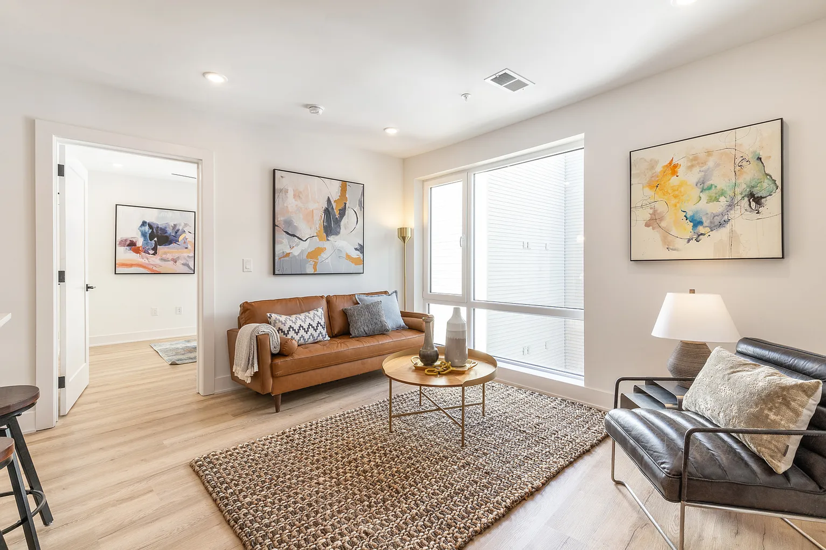 Philadelphia Apartment: 629 W Girard Ave