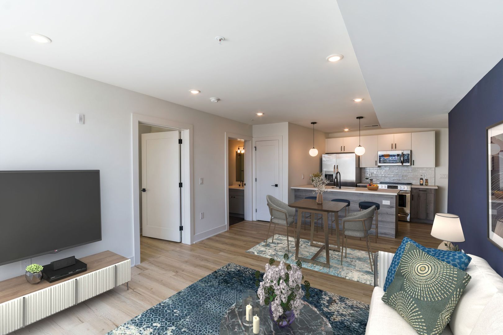 Philadelphia Apartment: 629 W Girard Ave