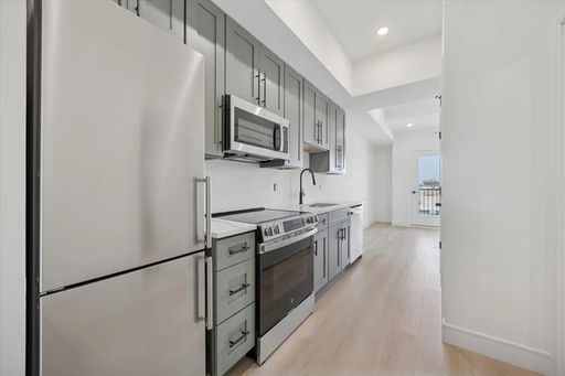 Studio Apartment – 2560 Jasper St, Philadelphia, PA 19125