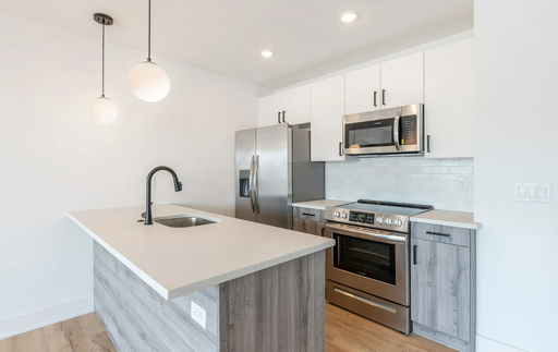 Spacious 2-Bedroom Apartment in a Convenient Girard Avenue Location – photo 1