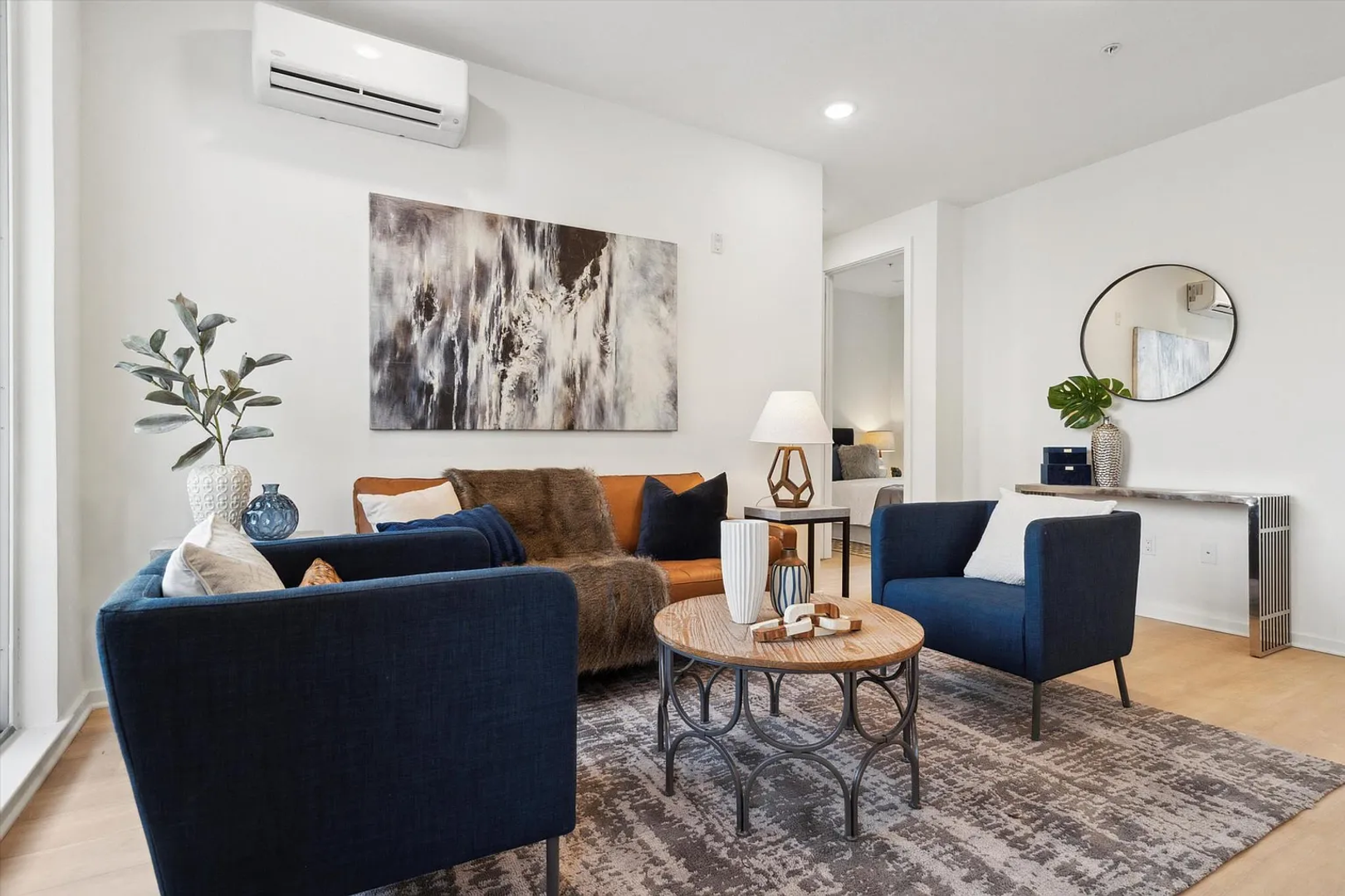 Philadelphia Apartment: 225 N 12th St