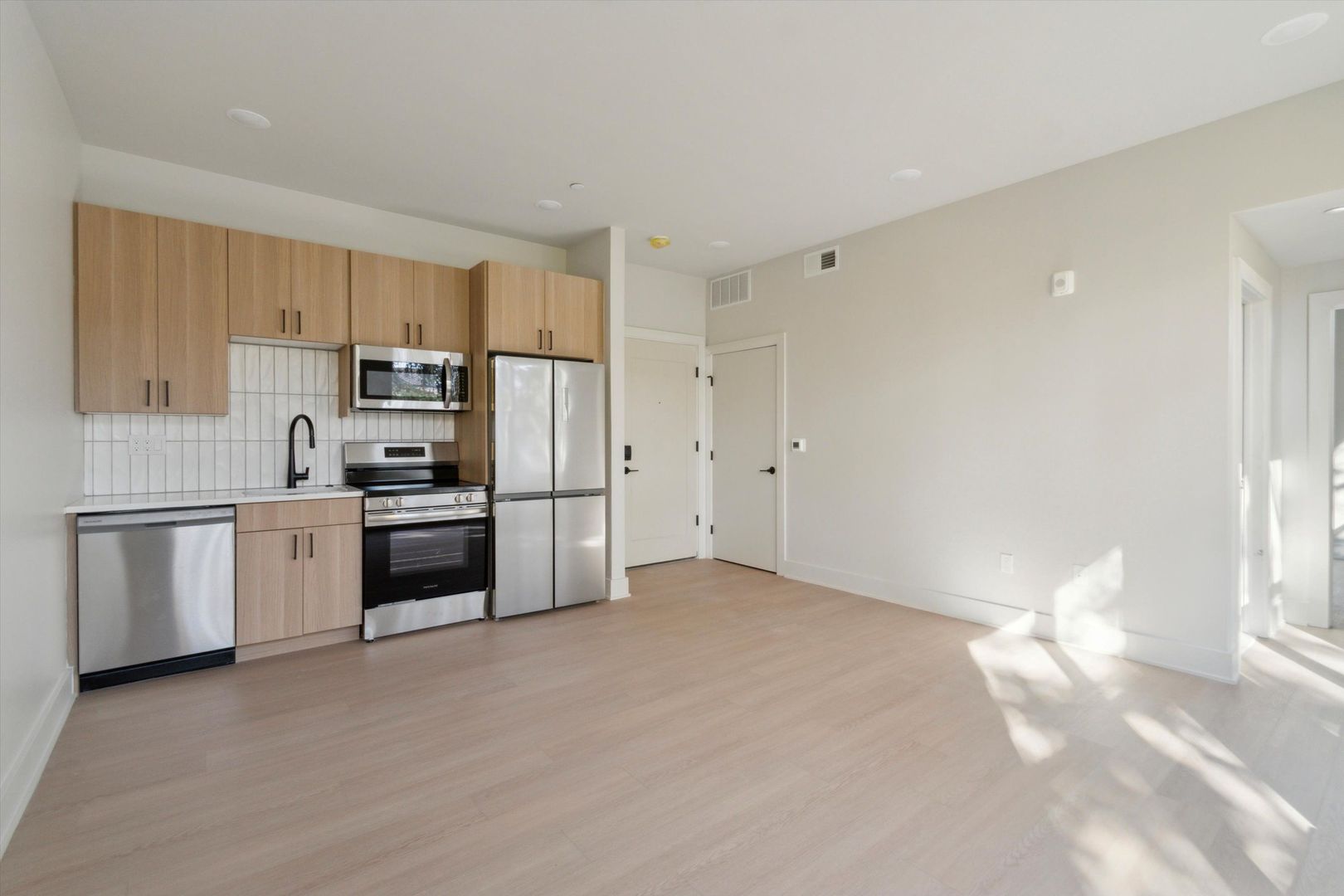 Philadelphia Apartment: 5521 Wayne Ave