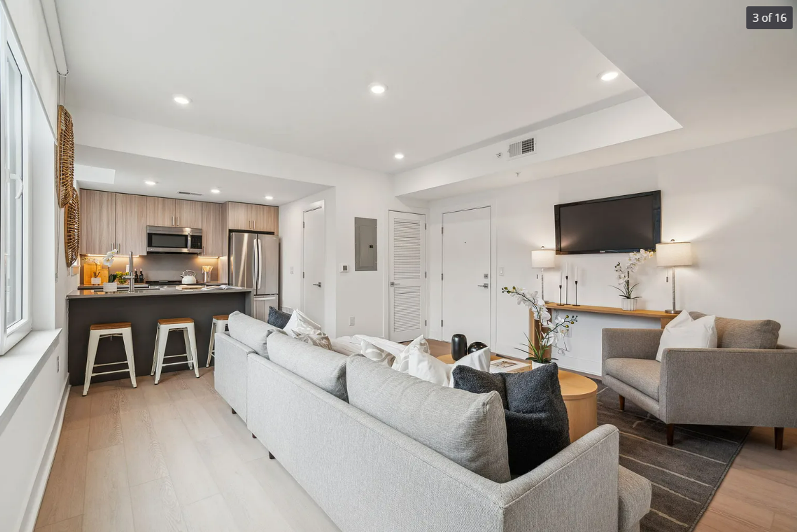 Philadelphia Apartment: 2000 Dreer St