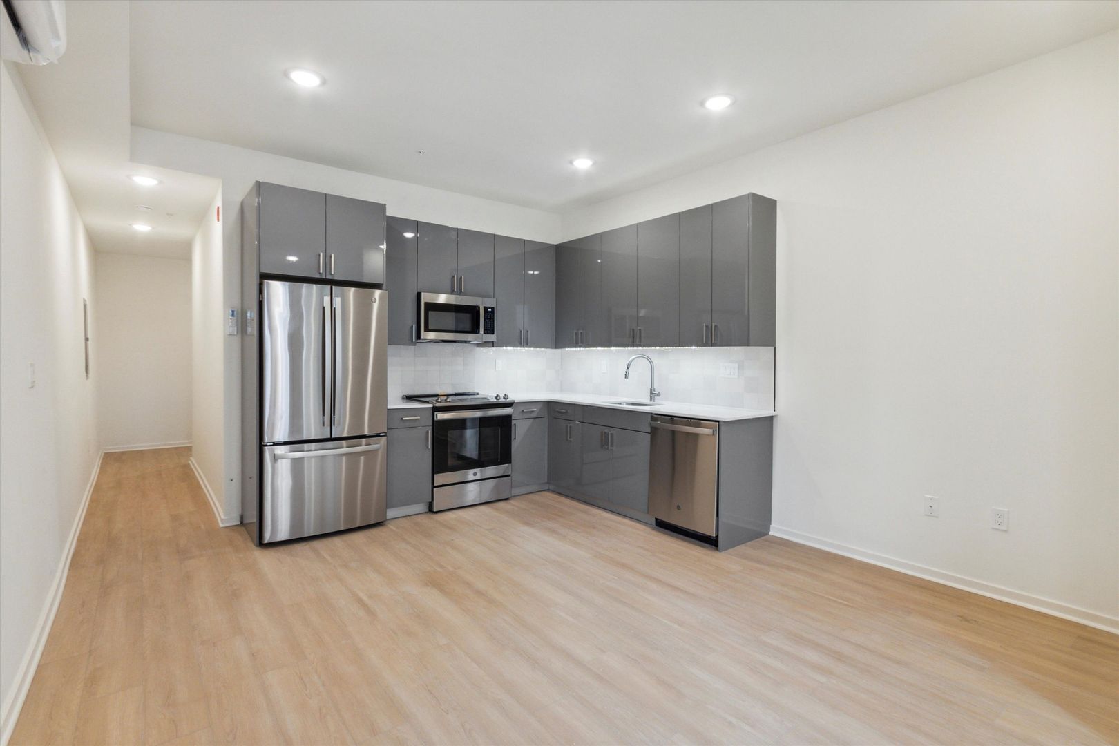 Philadelphia Apartment: 245 N 12th St