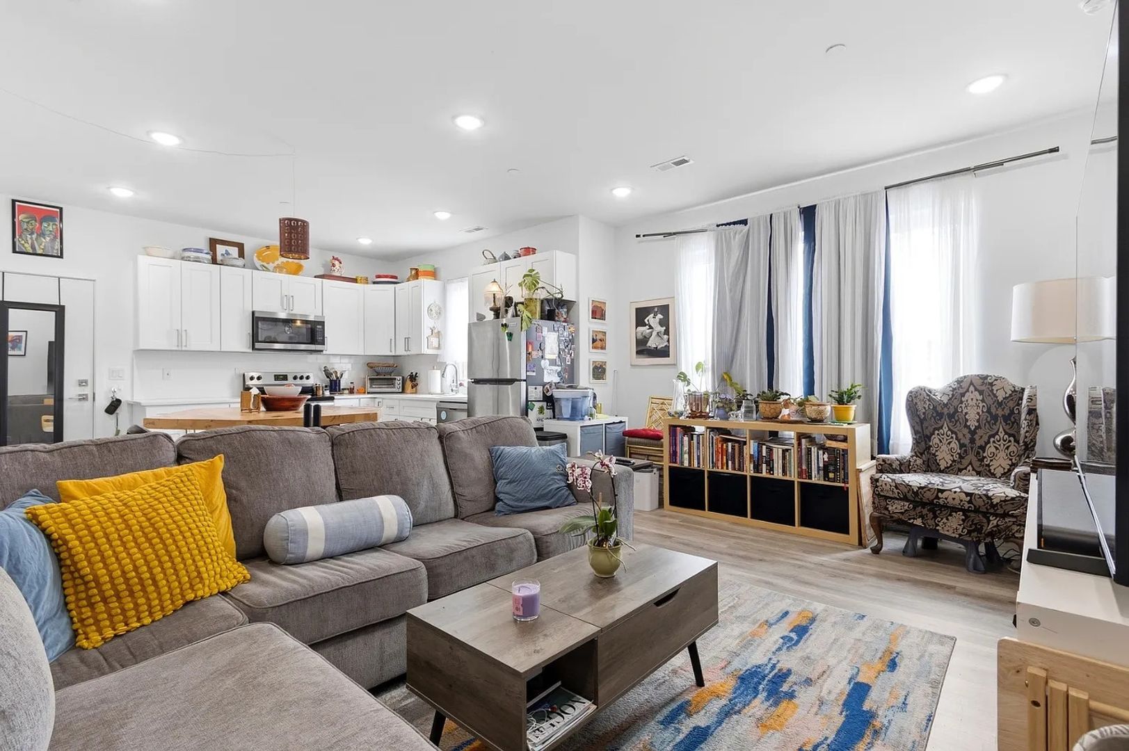 Philadelphia Apartment: 2400 Germantown Ave