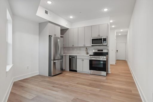 Modern Apartments at The Royce | Private Balconies & Green Roof Deck – photo 1