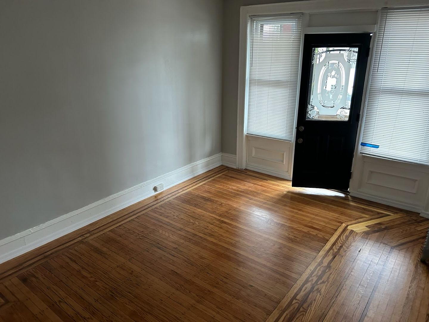 Philadelphia Apartment: 2144 Bridge St.