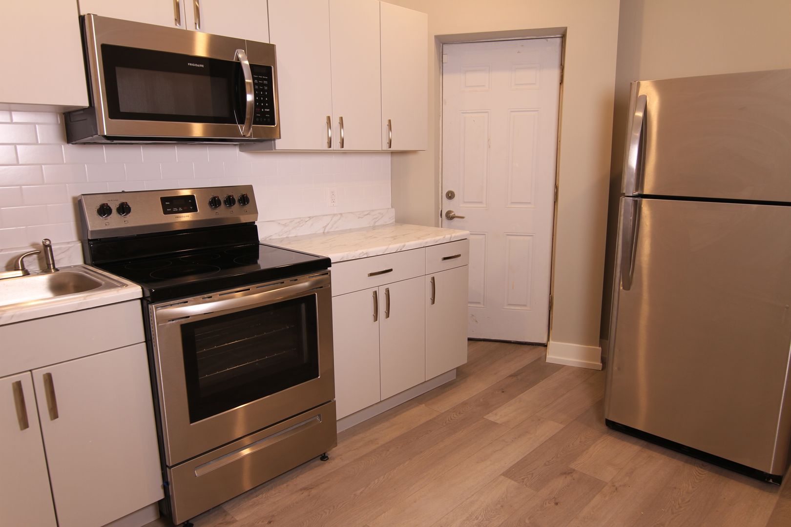 Philadelphia Apartment: 1649 Pratt St.