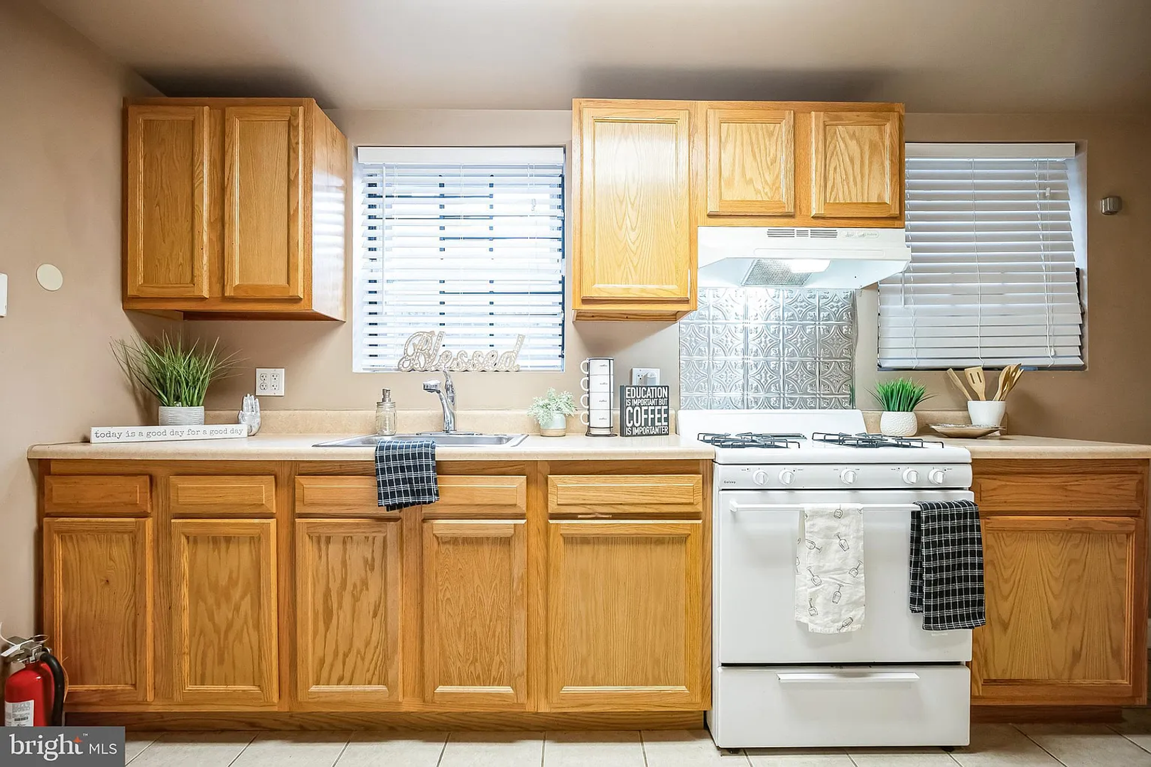 Philadelphia Apartment: 1124 S 15th St