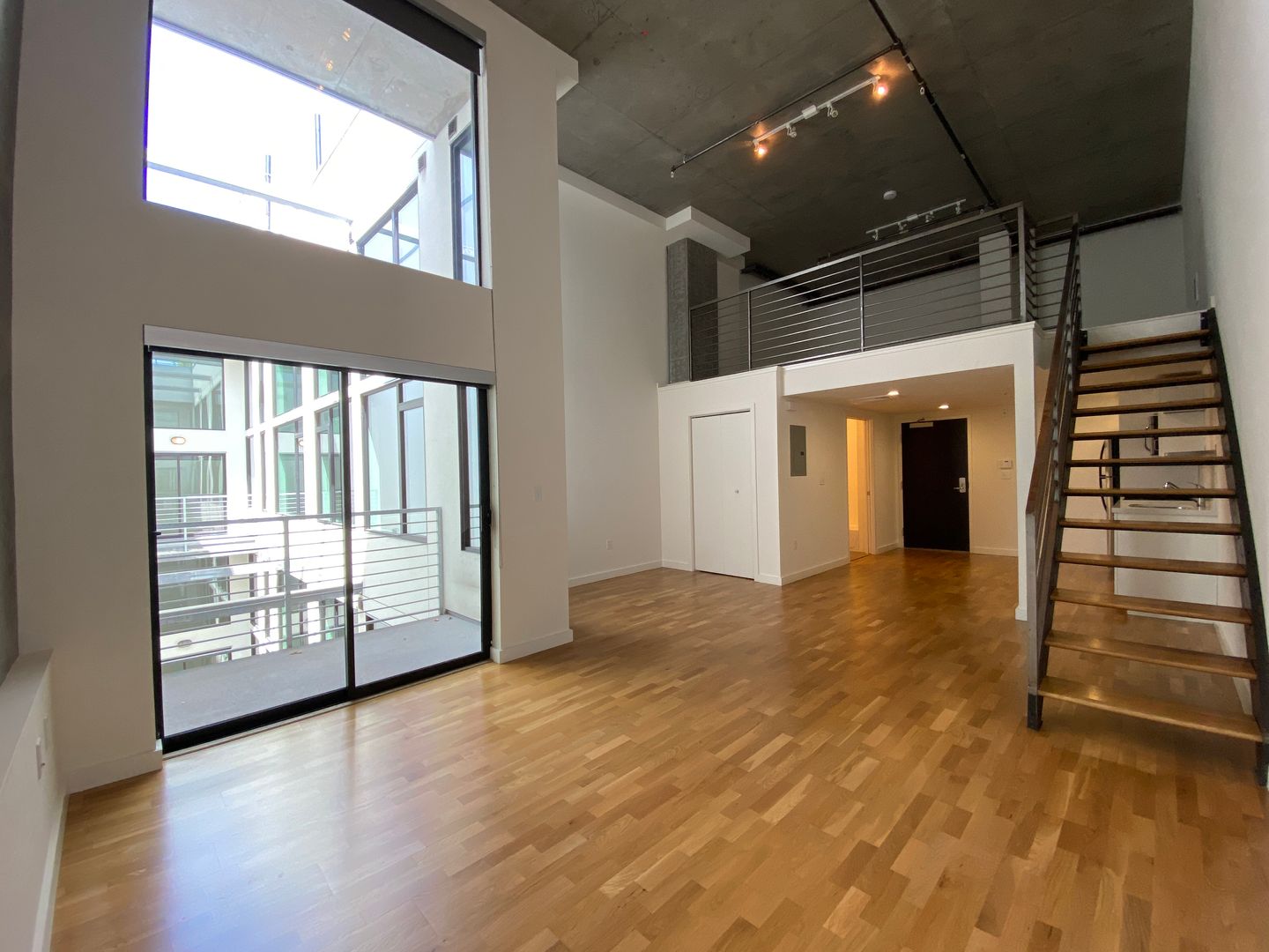 San Francisco Apartment: 277 Golden Gate Avenue