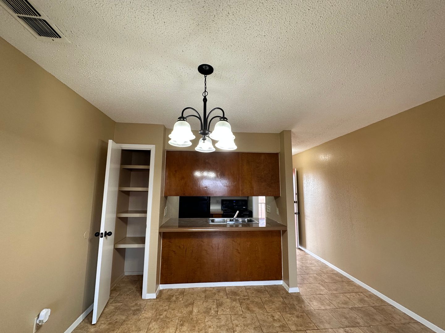 Mcallen Apartment: 2500 south ware