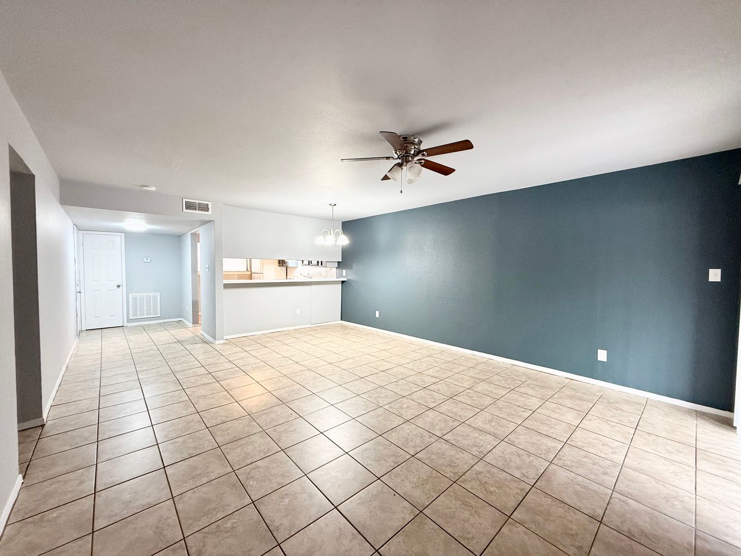 McAllen Apartment: 700 Bales Rd