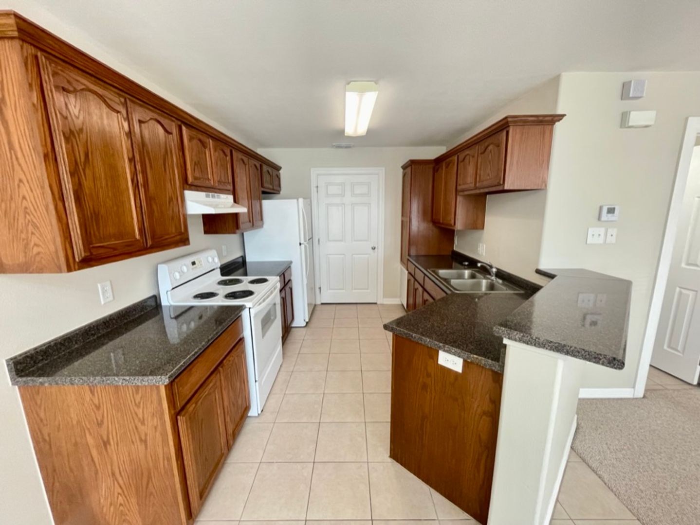 McAllen Apartment: 1001 E Fern Ave, McAllen, TX 78501