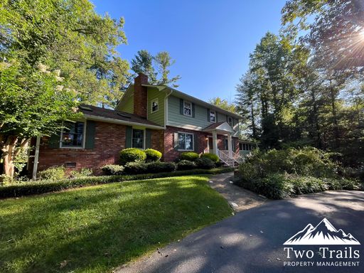 PET FRIENDLY HOME IN CROOKED CREEK – photo 1