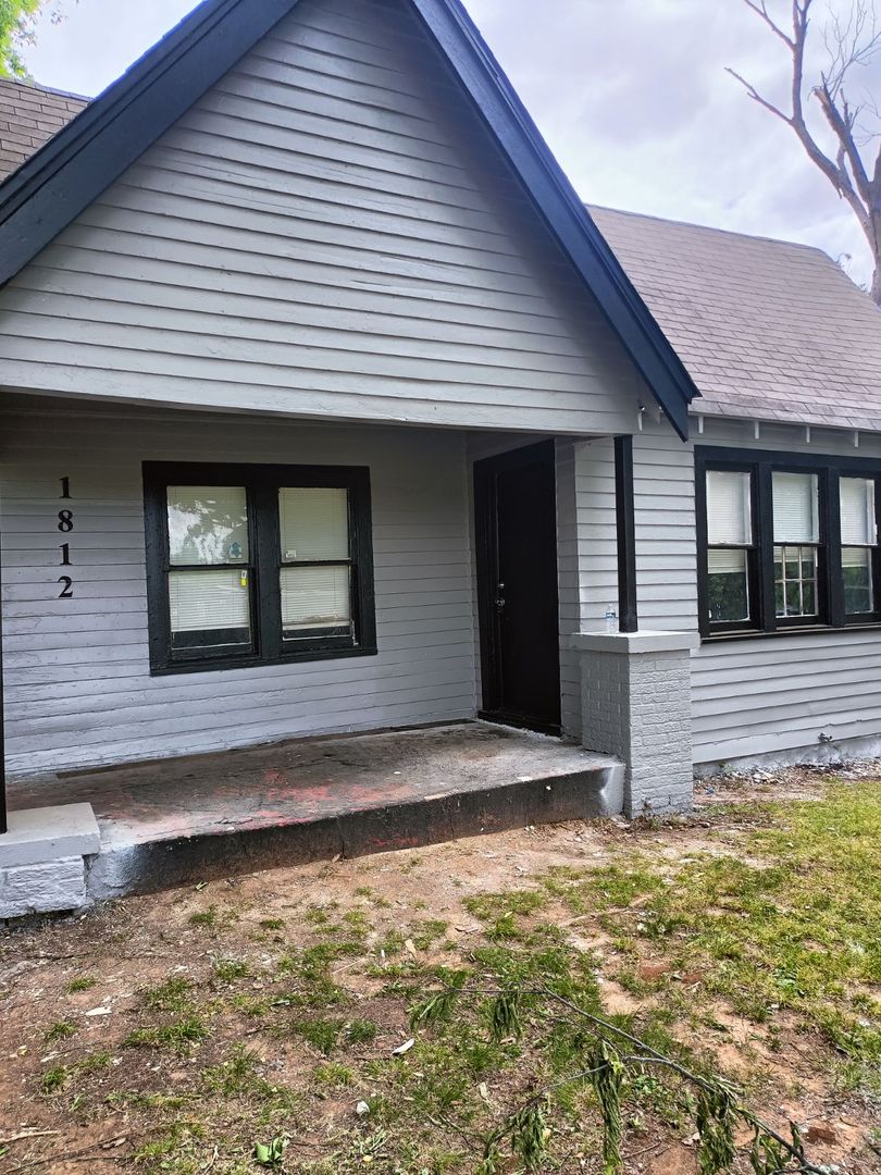 Oklahoma City House: 1812 NE 24th St