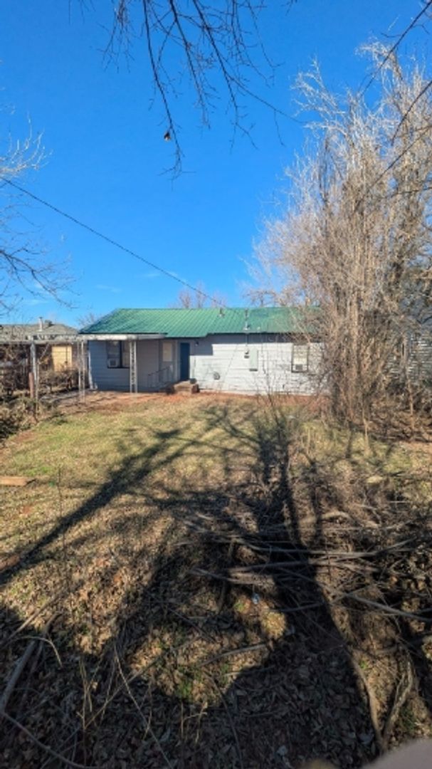 Oklahoma City House: 1606 SE 61st ST