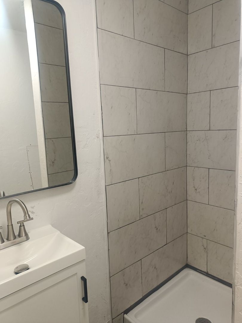 Oklahoma City Apartment: 6111 S Klein Ave