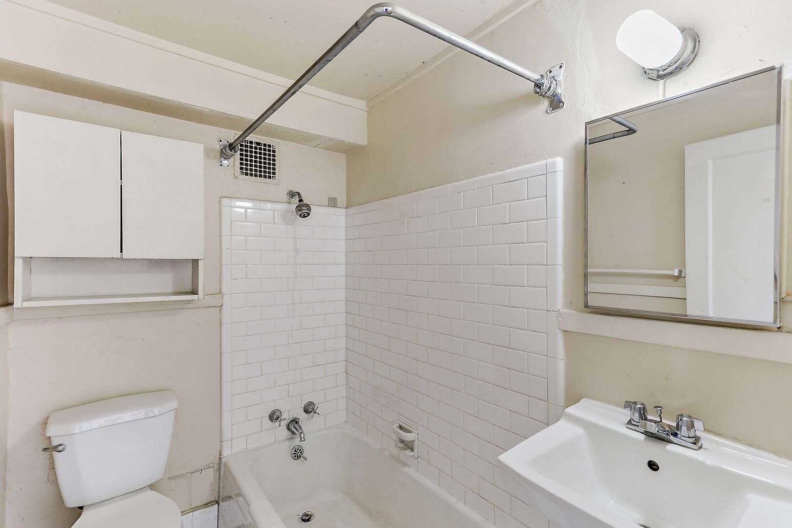 One Bedroom Apartment in Belhaven Move in Special 19 of 23