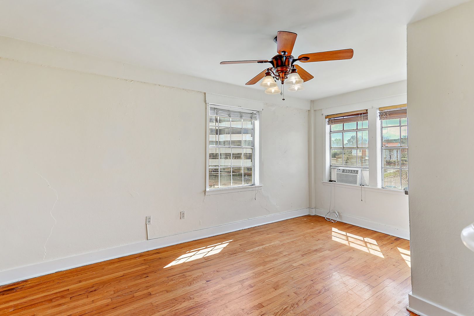 One Bedroom Apartment in Belhaven Move in Special 17 of 23