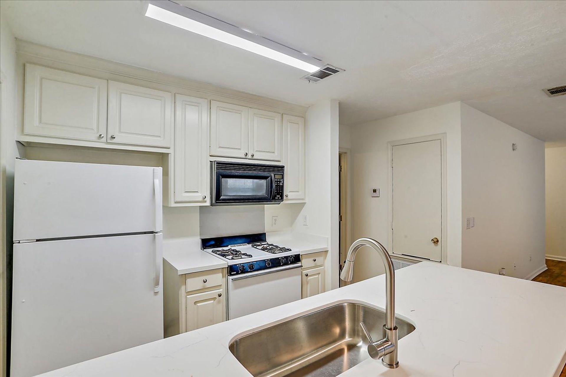 2-Bedroom, 2-Bath Townhome in Brandon 8 of 12