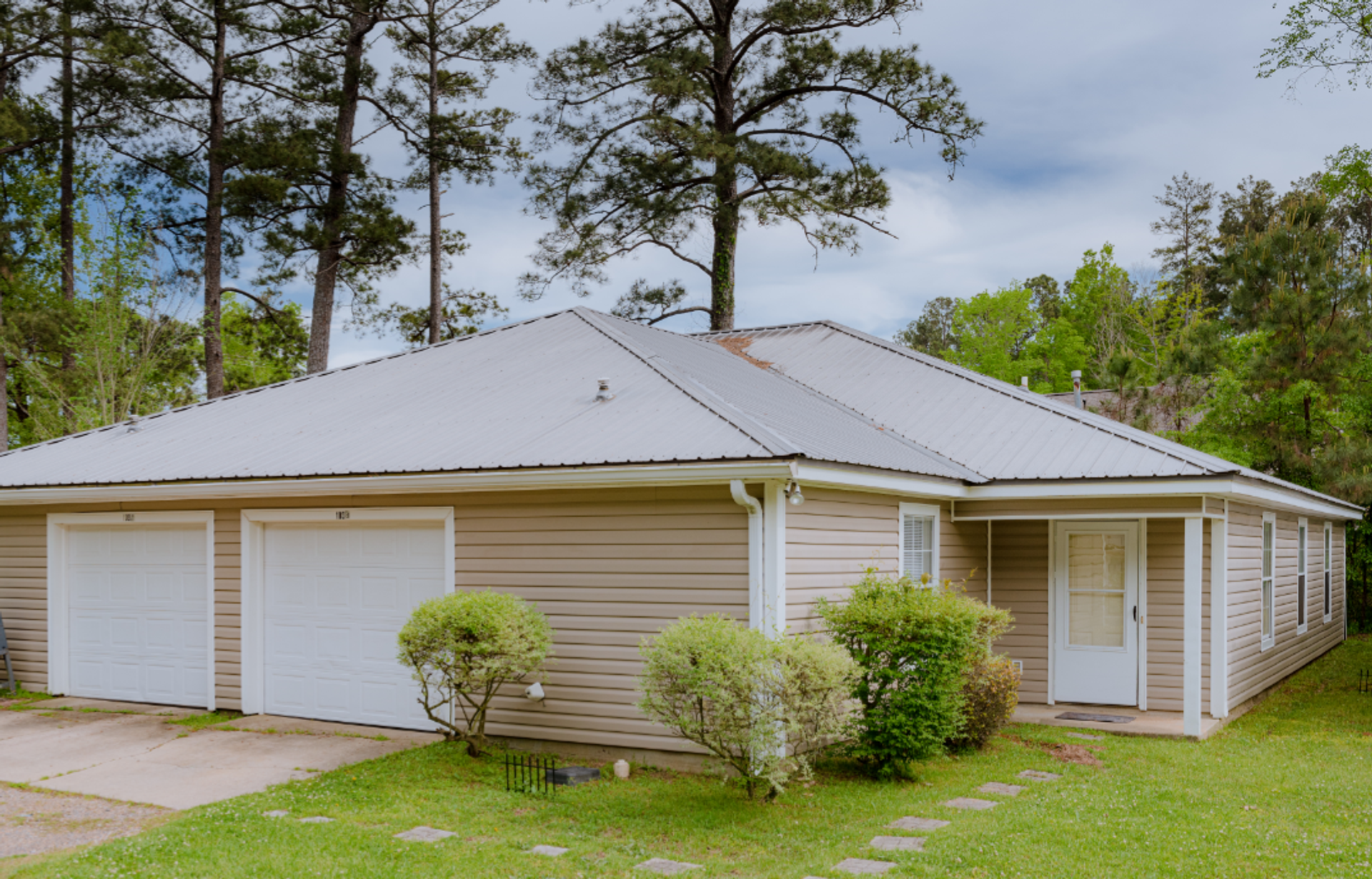 Brandon Townhome: 161 Vernon Jones Rd