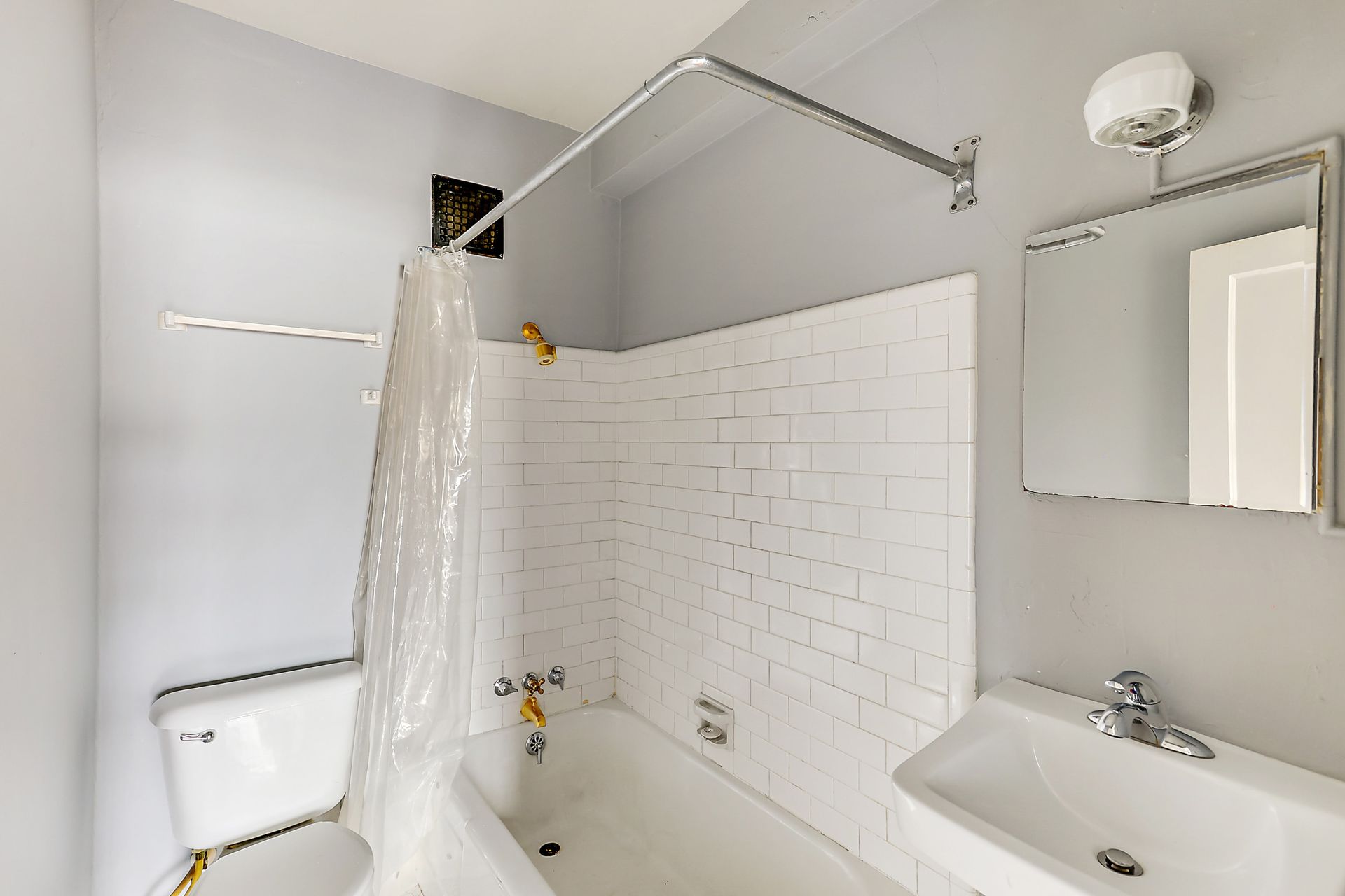 One Bedroom Apartment in Belhaven Move in Special 14 of 23