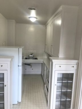 Single occupant studio ready for move in – photo 1