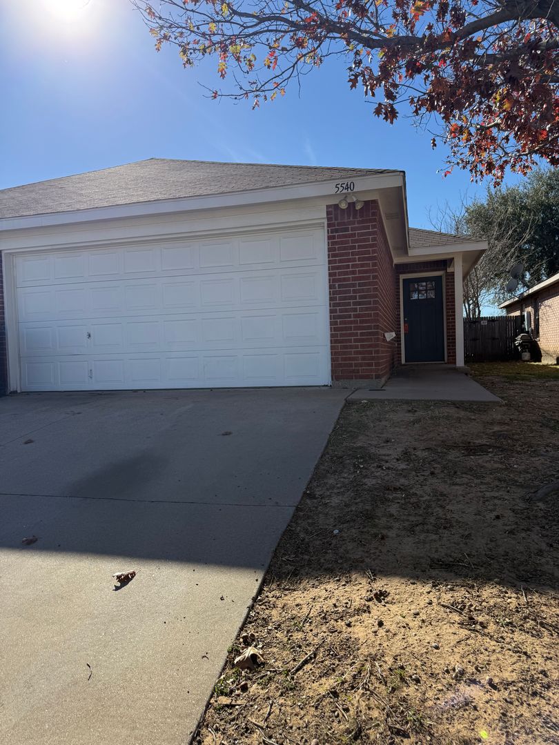 Arlington Apartment: 5540-5600 Homestead