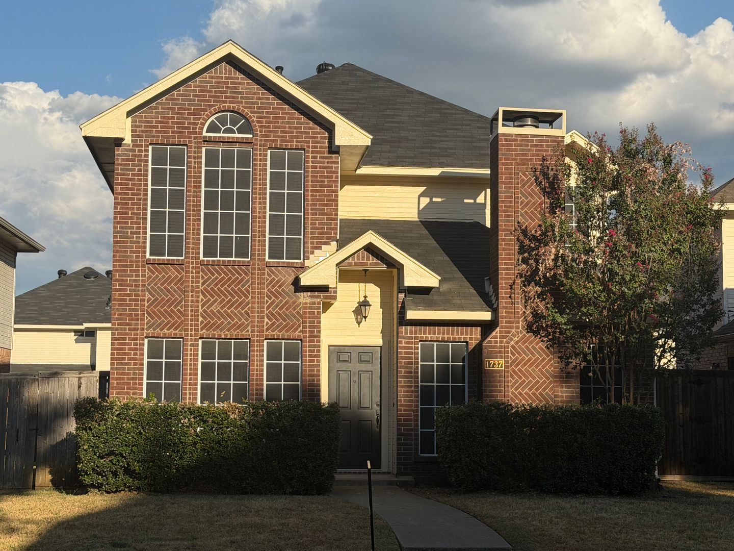 Lewisville House: 1737 Circle Creek Dr.