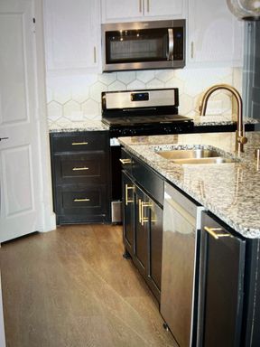 MOVE IN SPECIAL $1000.00 OFF 1ST FULL MONTHS RENT!!! Mira Lagos Villas is an Up and Coming, 55+ active adult Community in Grand Prairie Texas! – photo 1