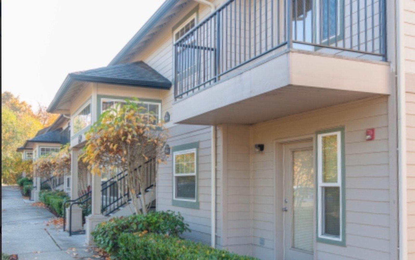 Olympia Apartment: 715 11th Ave SE