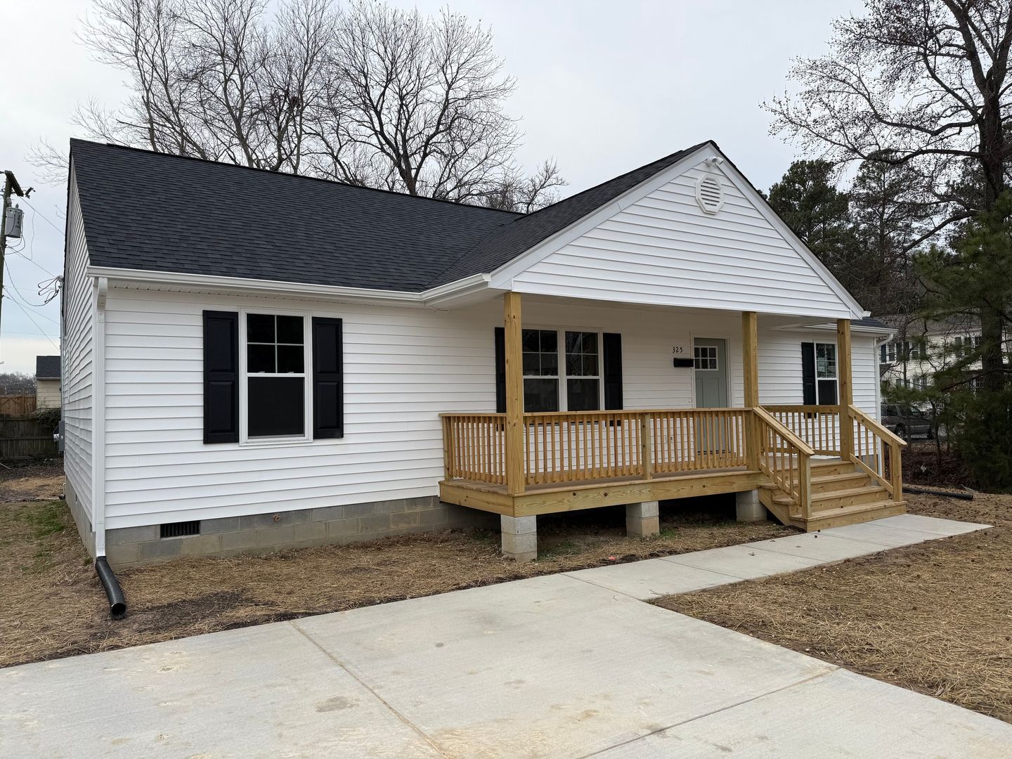 Colonial Heights House: 325 Yorktown Drive