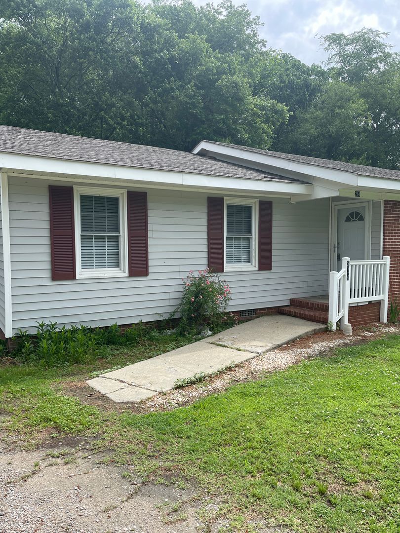 Waverly House: 214 Belvidere Road