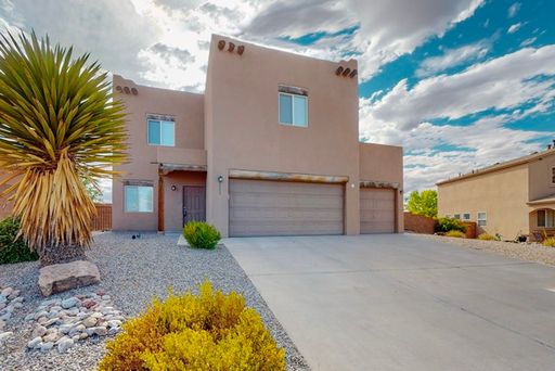 3 Bedroom with Gorgeous Views in Rio Rancho – photo 1