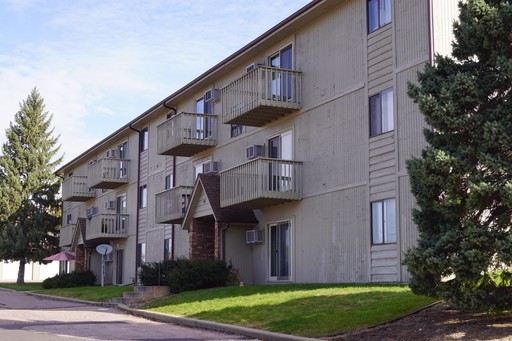 Move In Today + $500 Deposit and June Rent FREE + This Summer – photo 1