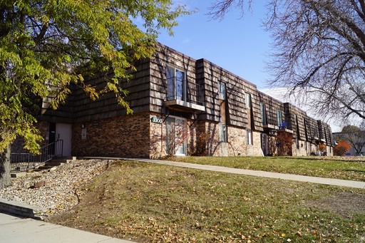 Hurry in! Limited time special! $787 a month! Good through 8/31! – photo 1