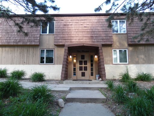 400 N. Lake Avenue, Sioux Falls, SD 57104