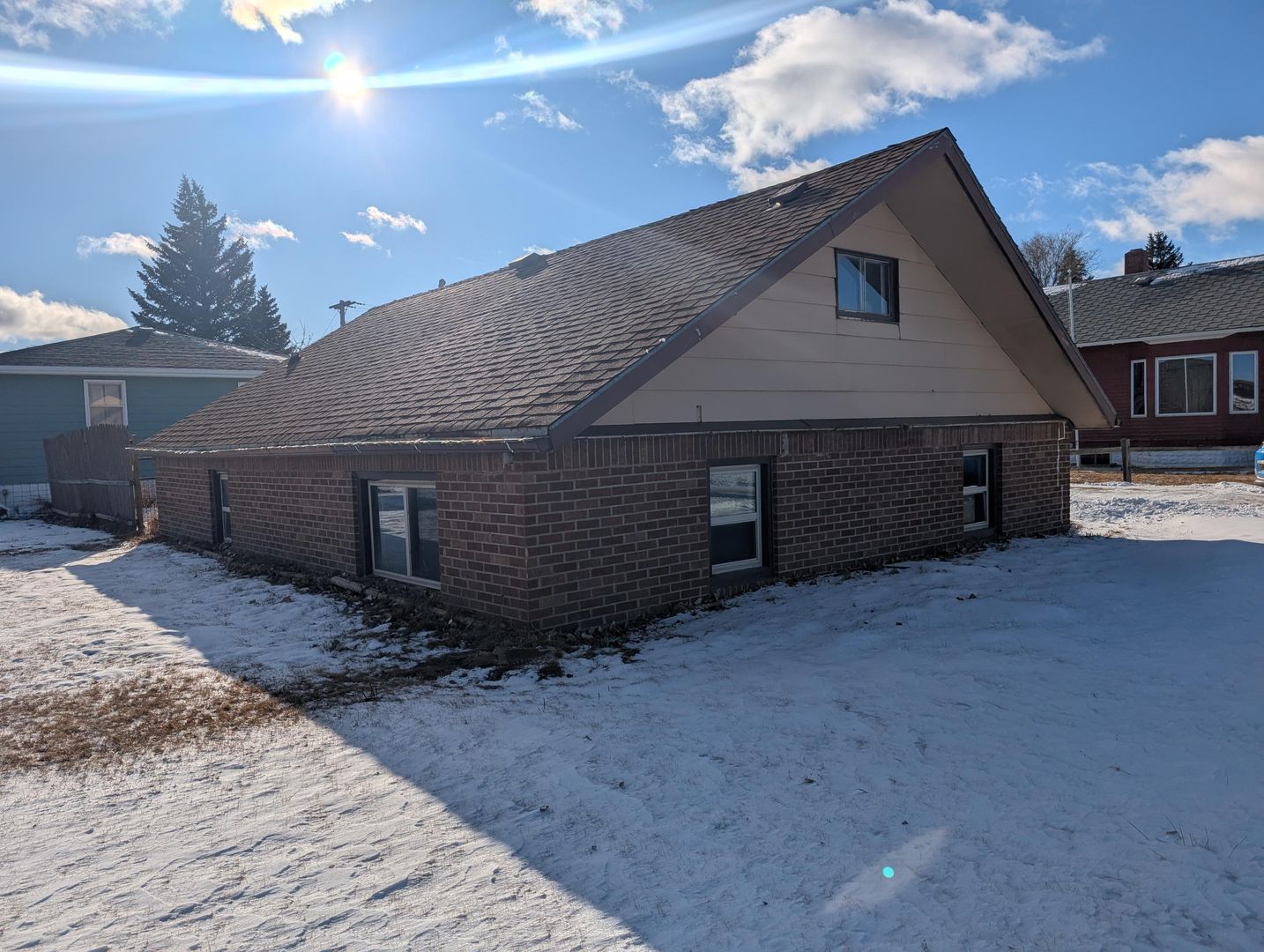 Dickinson Apartment: 306 South Main