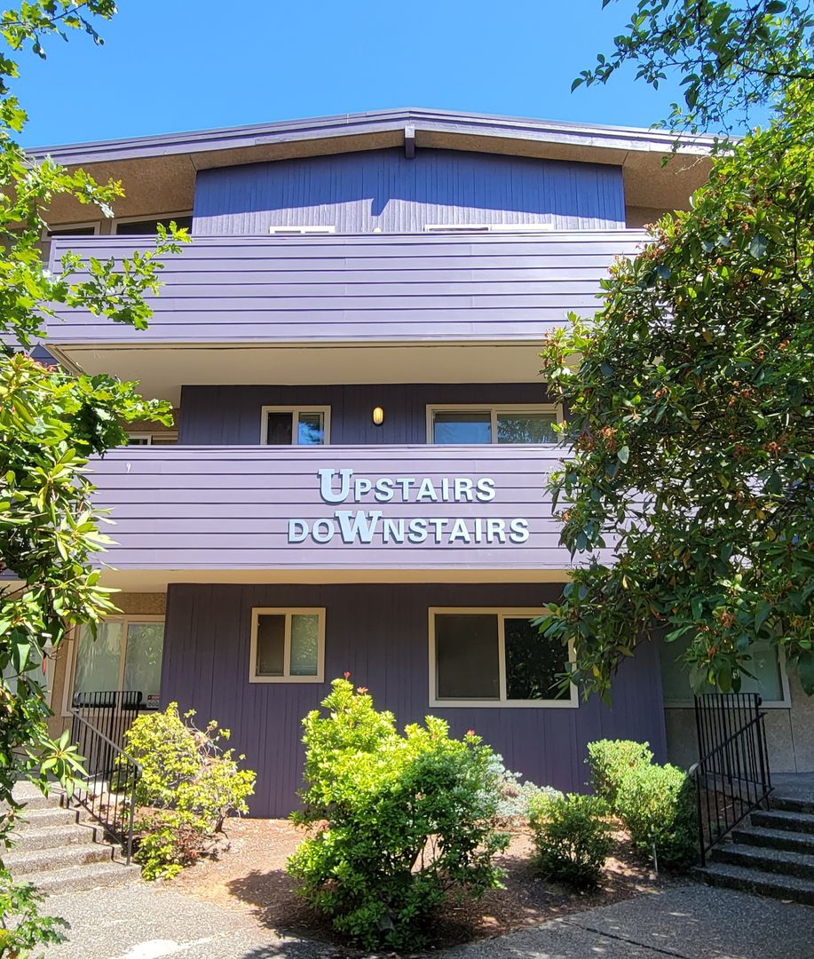 Seattle Apartment: 4538 18th Ave NE