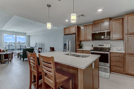 1BR/1BA Condo at The Overlook at River Place – photo 1