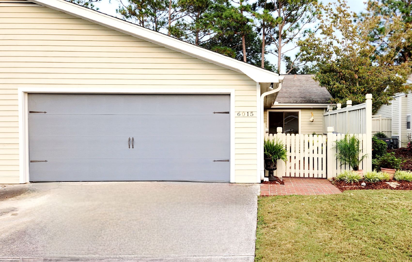 Wilmington House: 6015 Caddy Circle