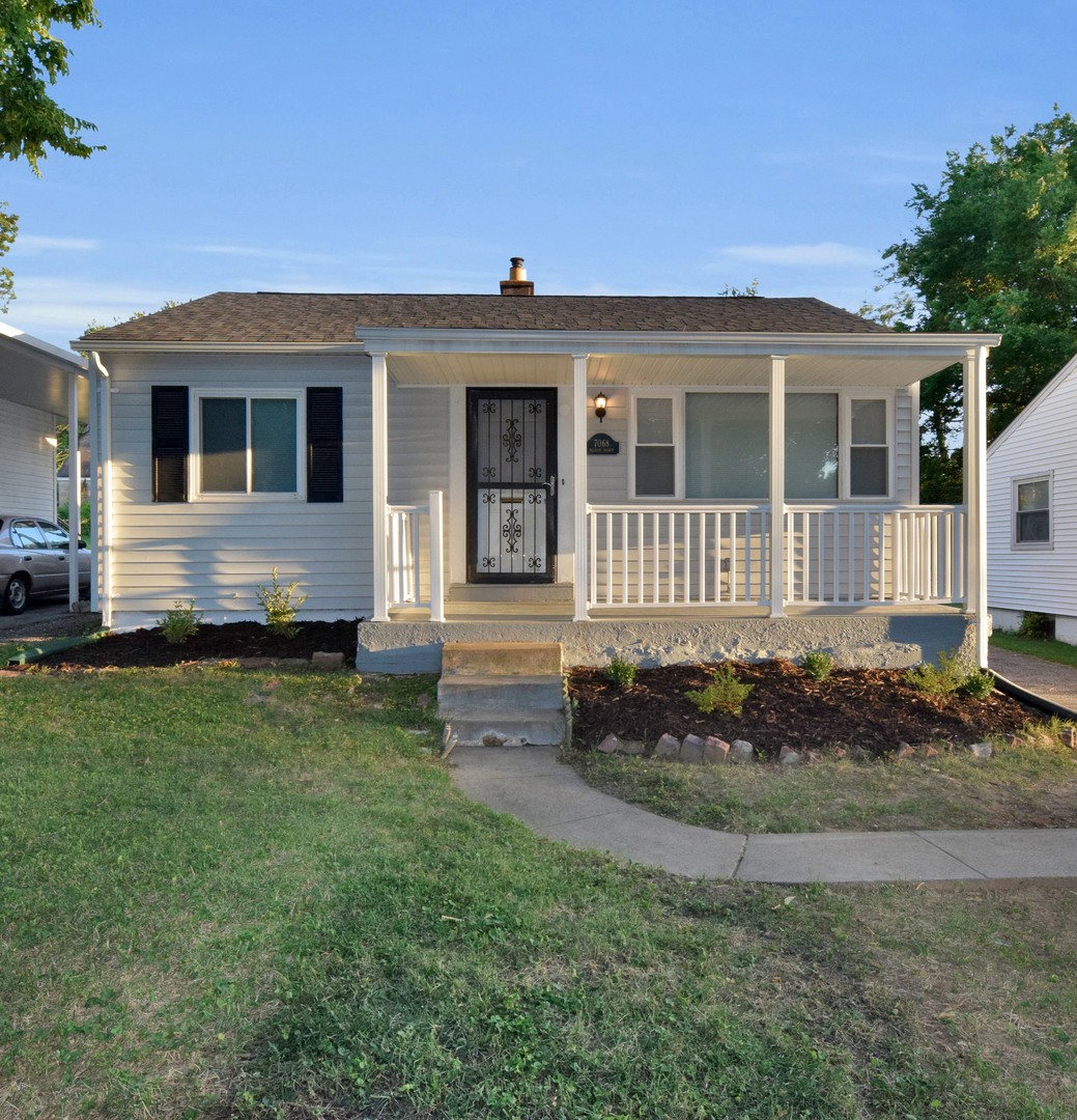 Saint Louis House: 7068 Melrose Ave.