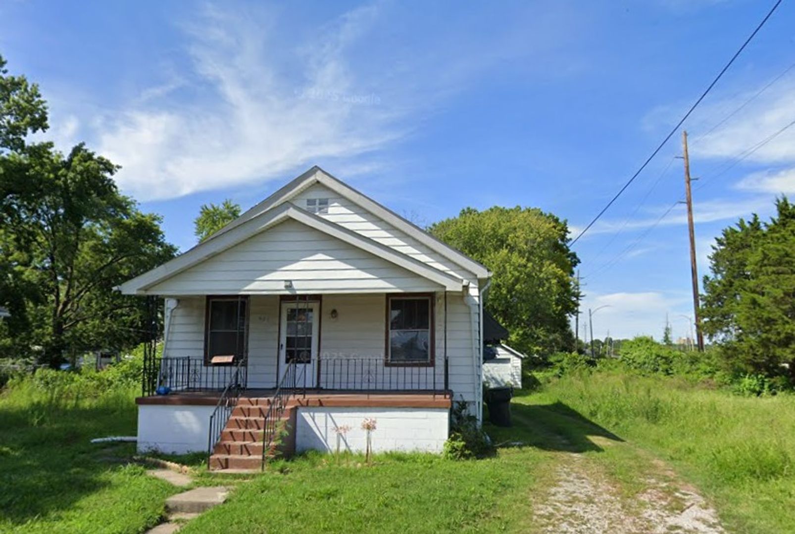 Saint Louis House: 605 Fremont Ave.