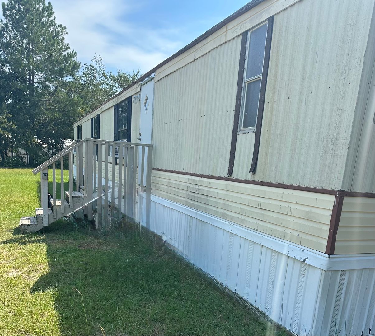 Aiken House: 13 T and S Dr